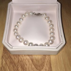 Authentic pearl bracelet